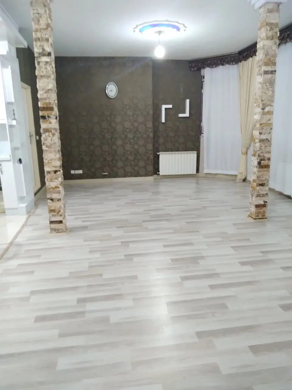 خانه دو طبقه تجاری مسکونی خیابان حافظ