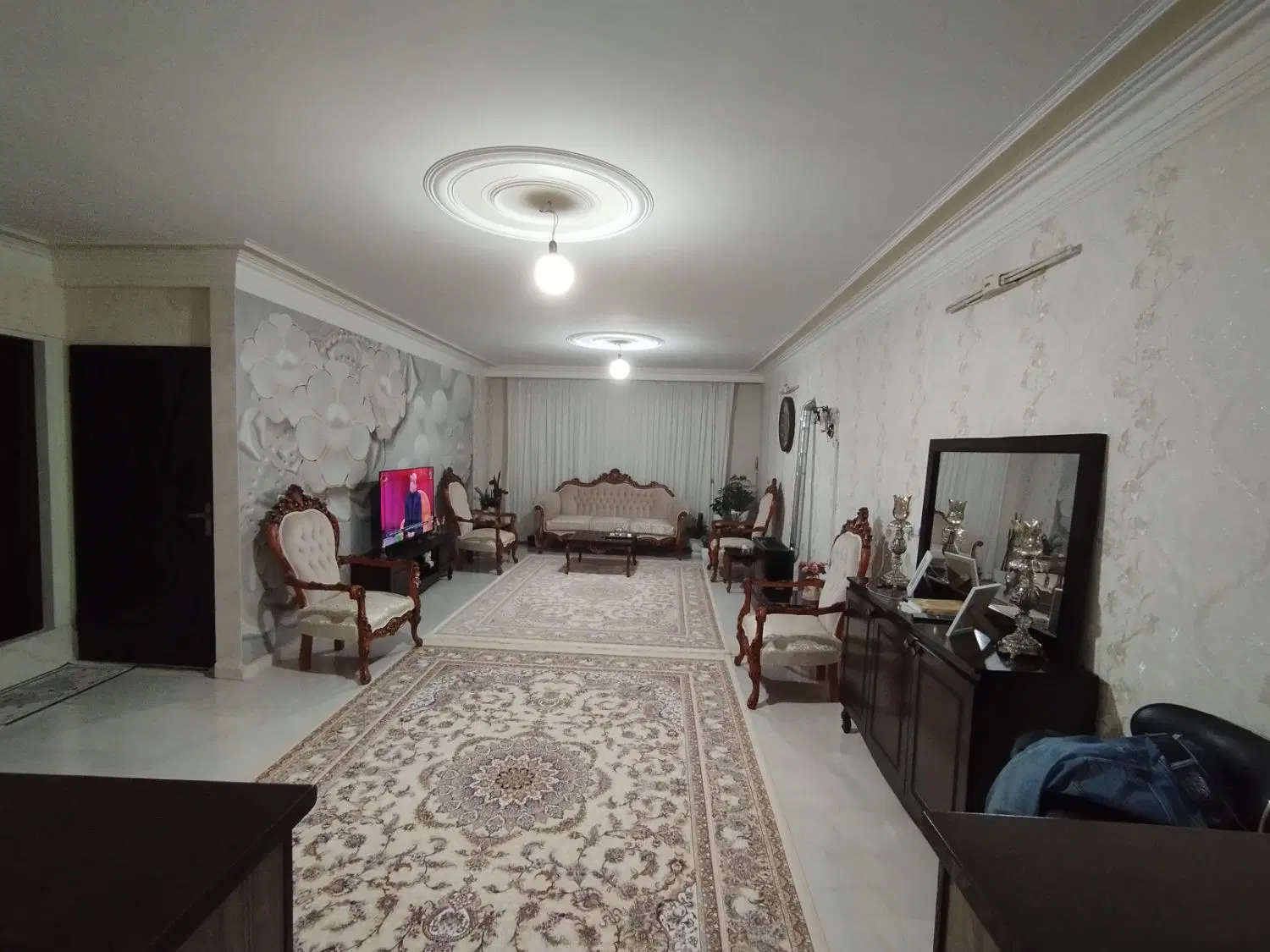 آپارتمان ۸۰ متری دو خواب