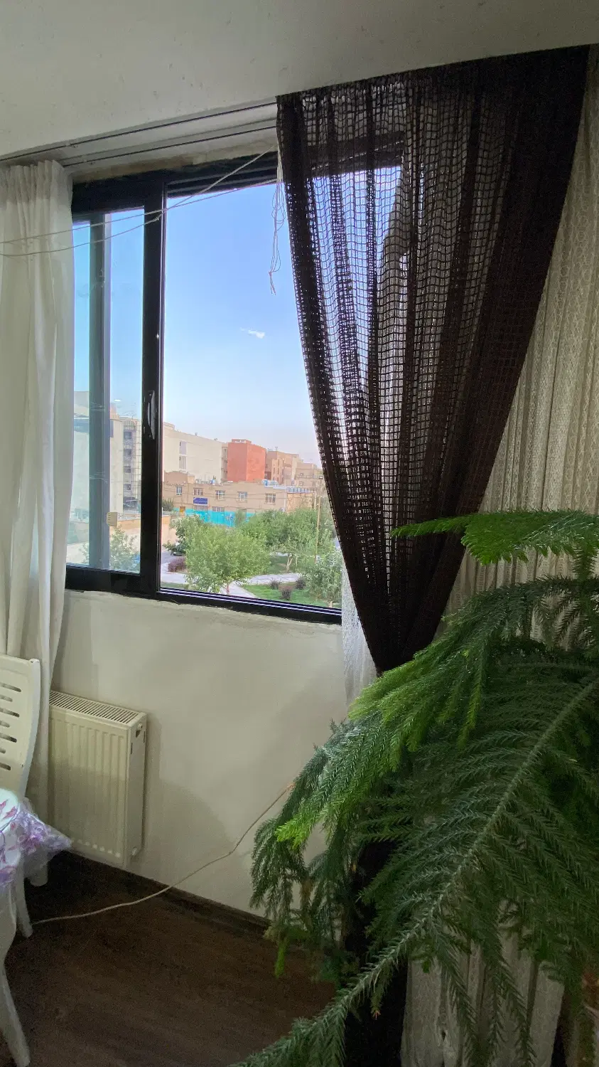 ۹۹ متر مخابرات رو به پارک