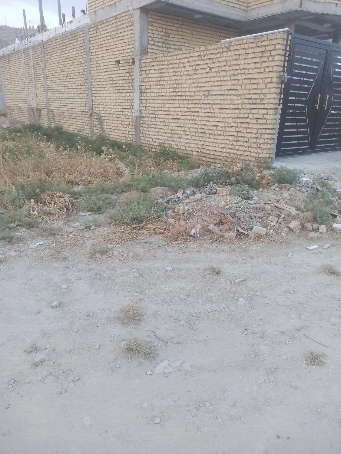 زمین مسکونی