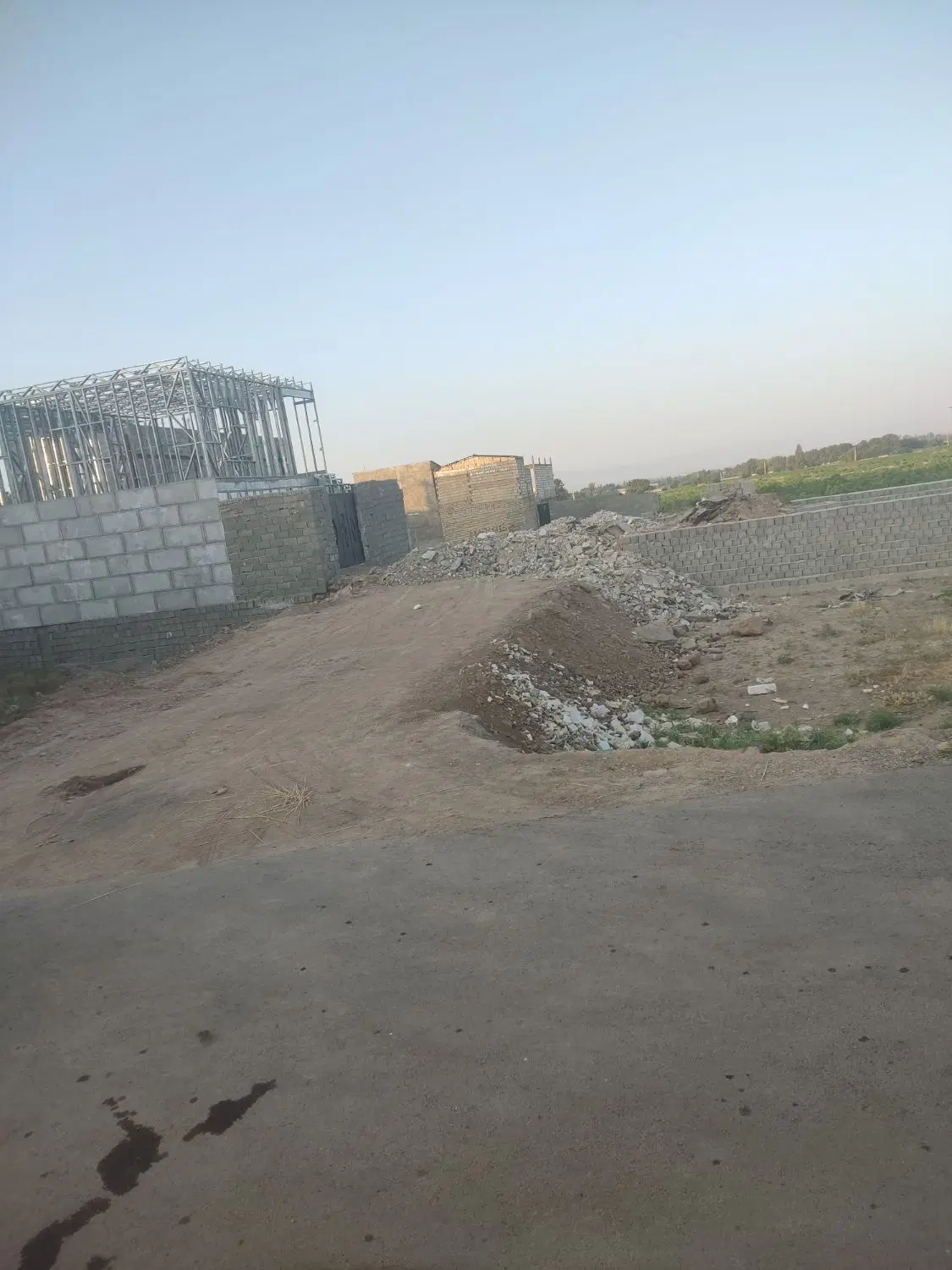 200متر زمین مسکونی