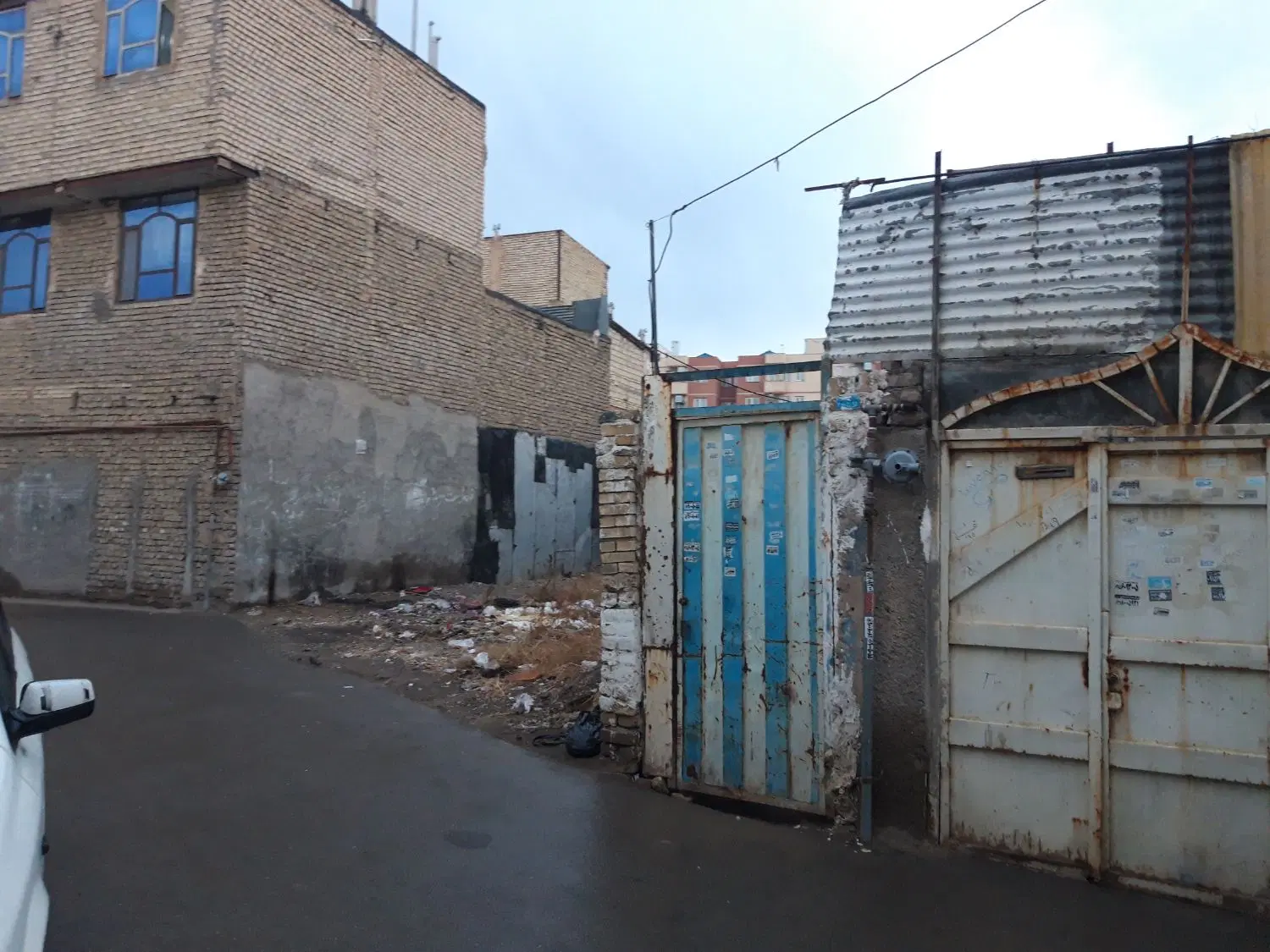 زمین با مجوز ساخت