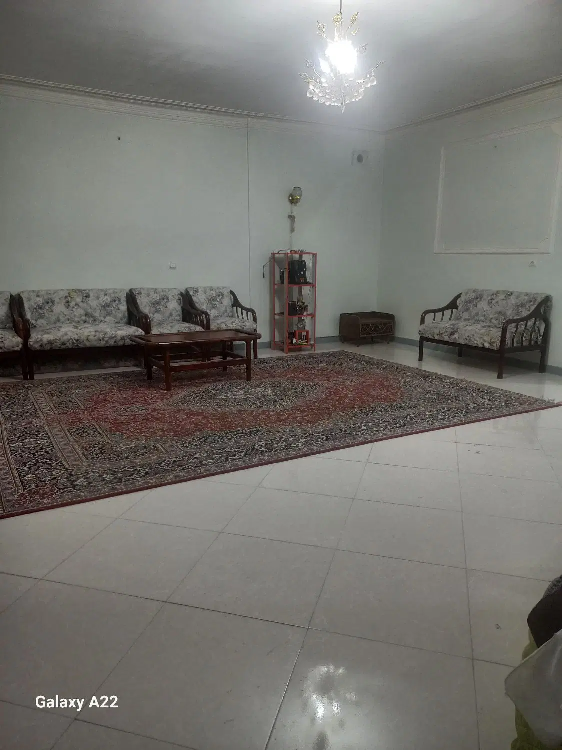 خانه ۱۰۰ متری تک واحدی باحیاط بازسازی شده