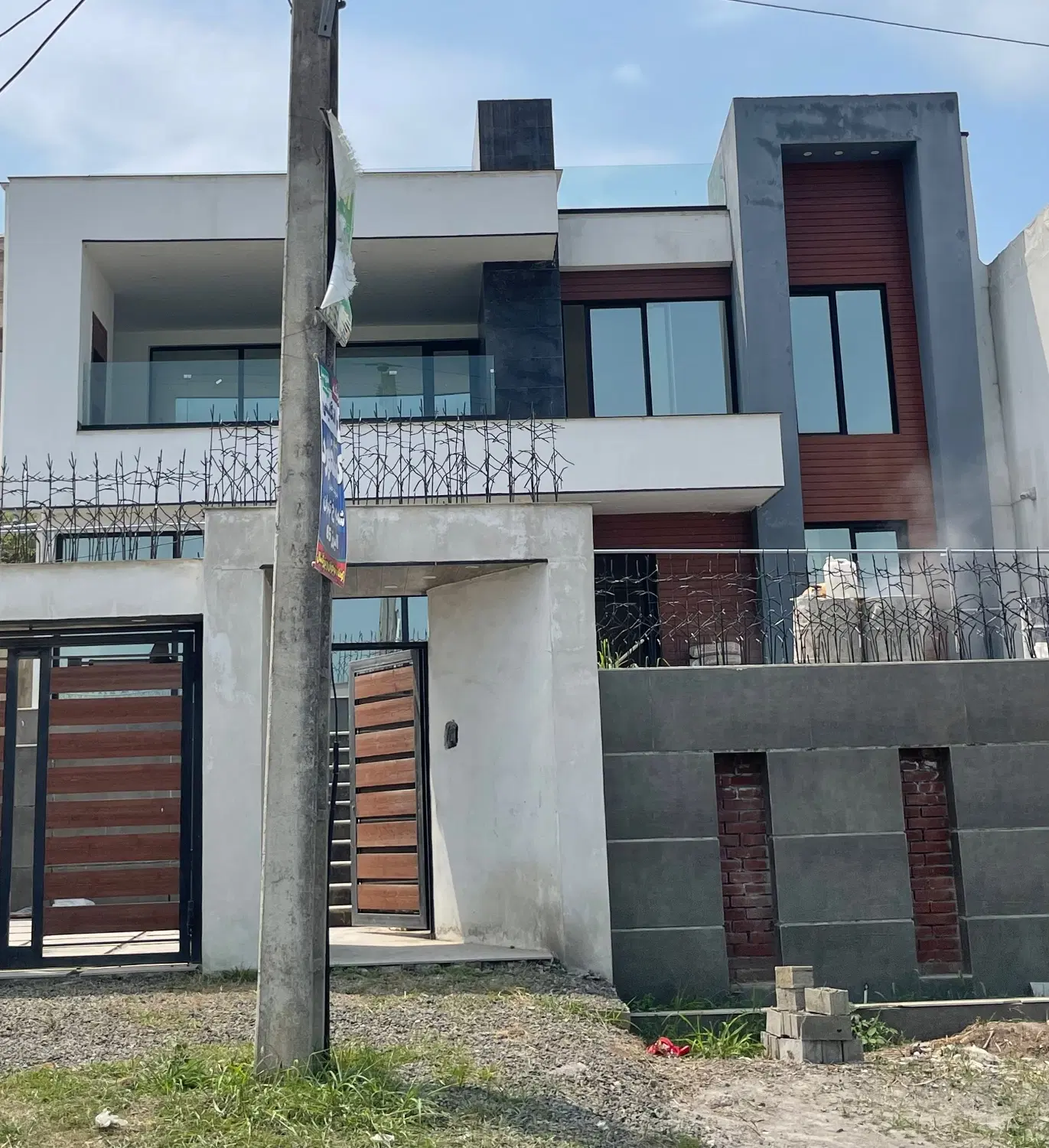 فروش ویلادربالاترین وبهترین لوکیشن قائمشهرشهرودکلا