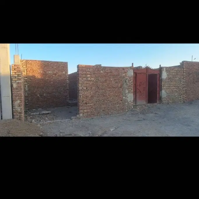 زمین سیادک