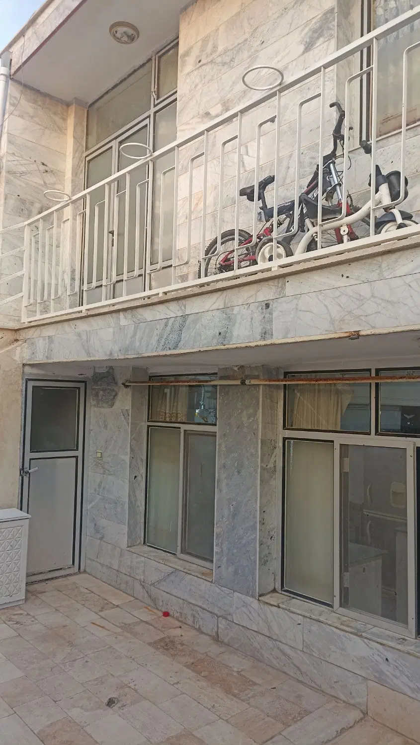 خانه دوطبقه در سایان