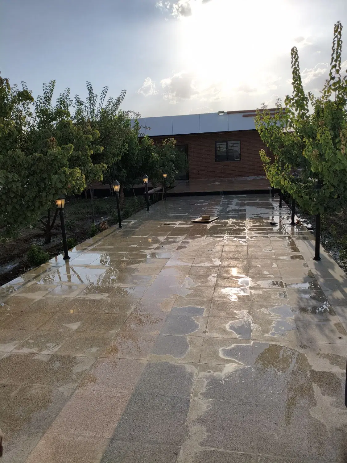 باغ550متری لوکس سنددار و بی نقص  روستای تیمیارت