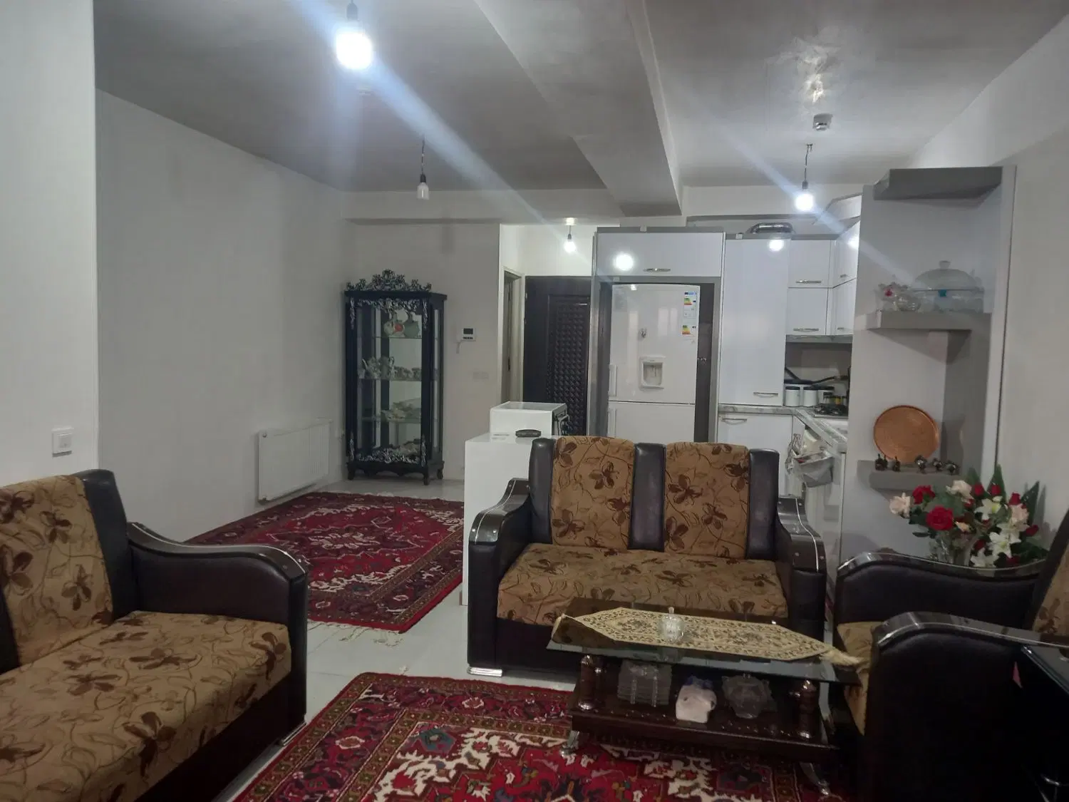 پارکینگ آسانسور برج پردیسان ۷۰ متر تک خوابه