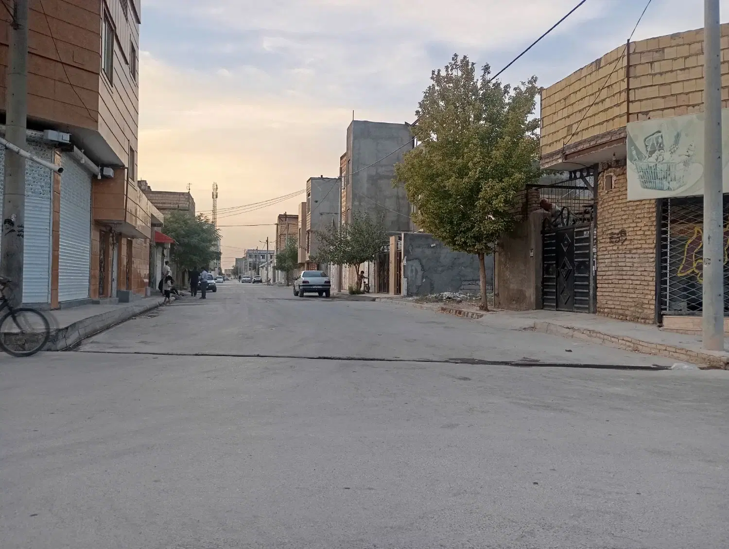 زمین فروشی سر نبش