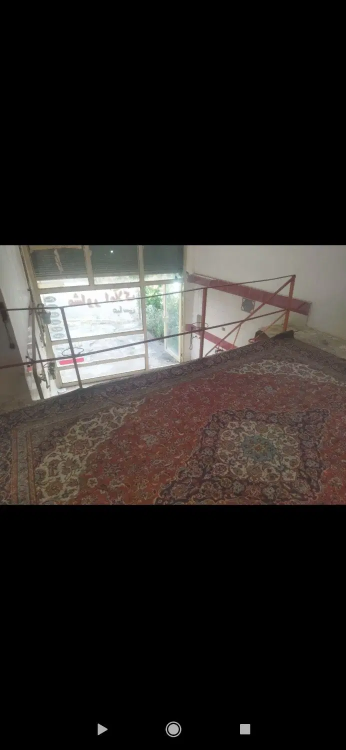 مغازه بر جاده سلماس