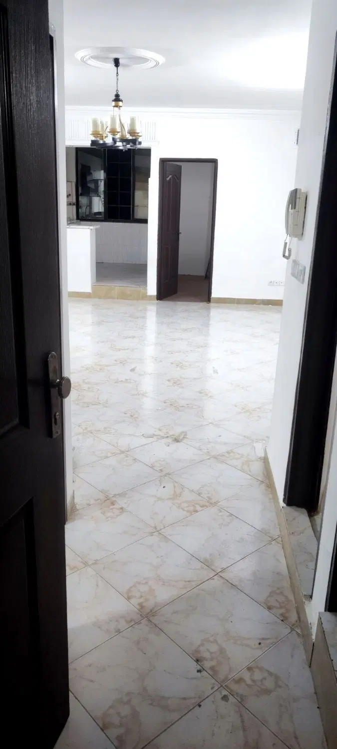 آپارتمان پارکینگ و آسانسور رهن و اجاره خ قایم 30