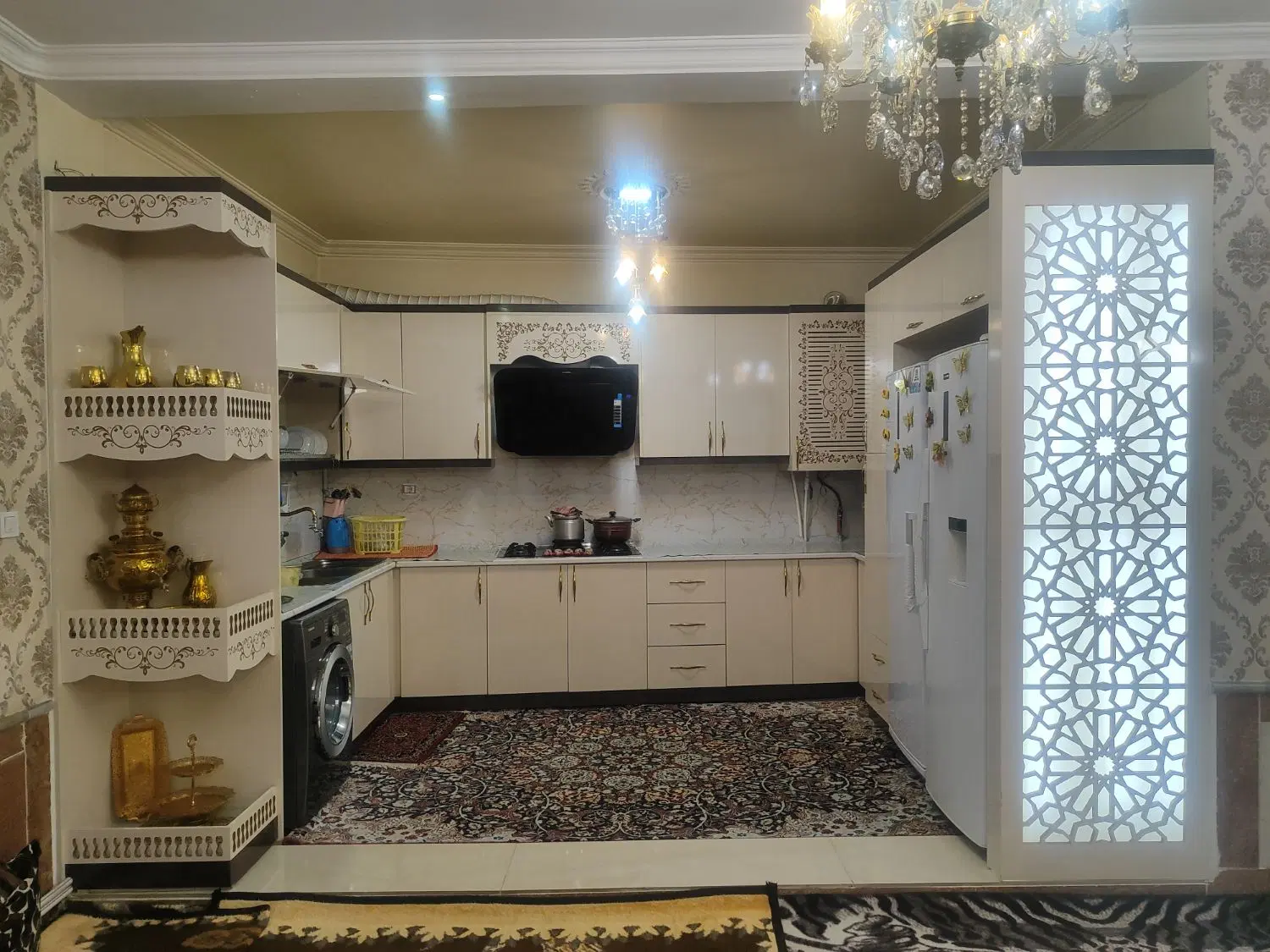 منزل مسکونی ۳ طبقه