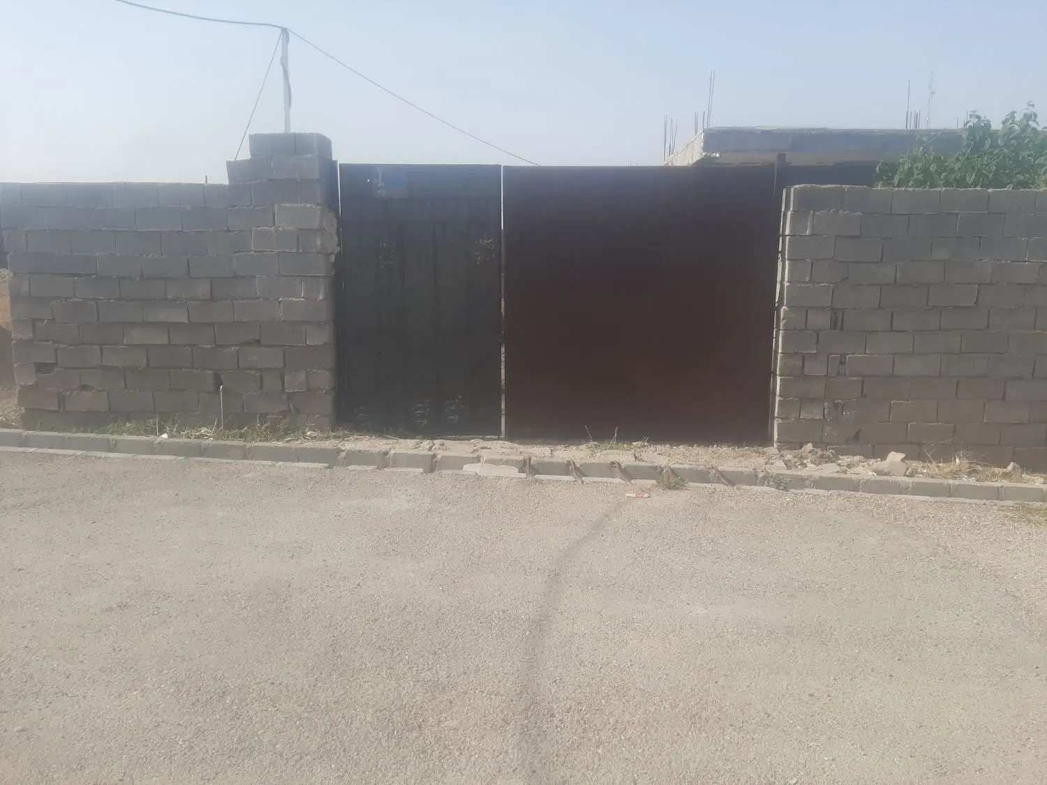 زمین فروشی