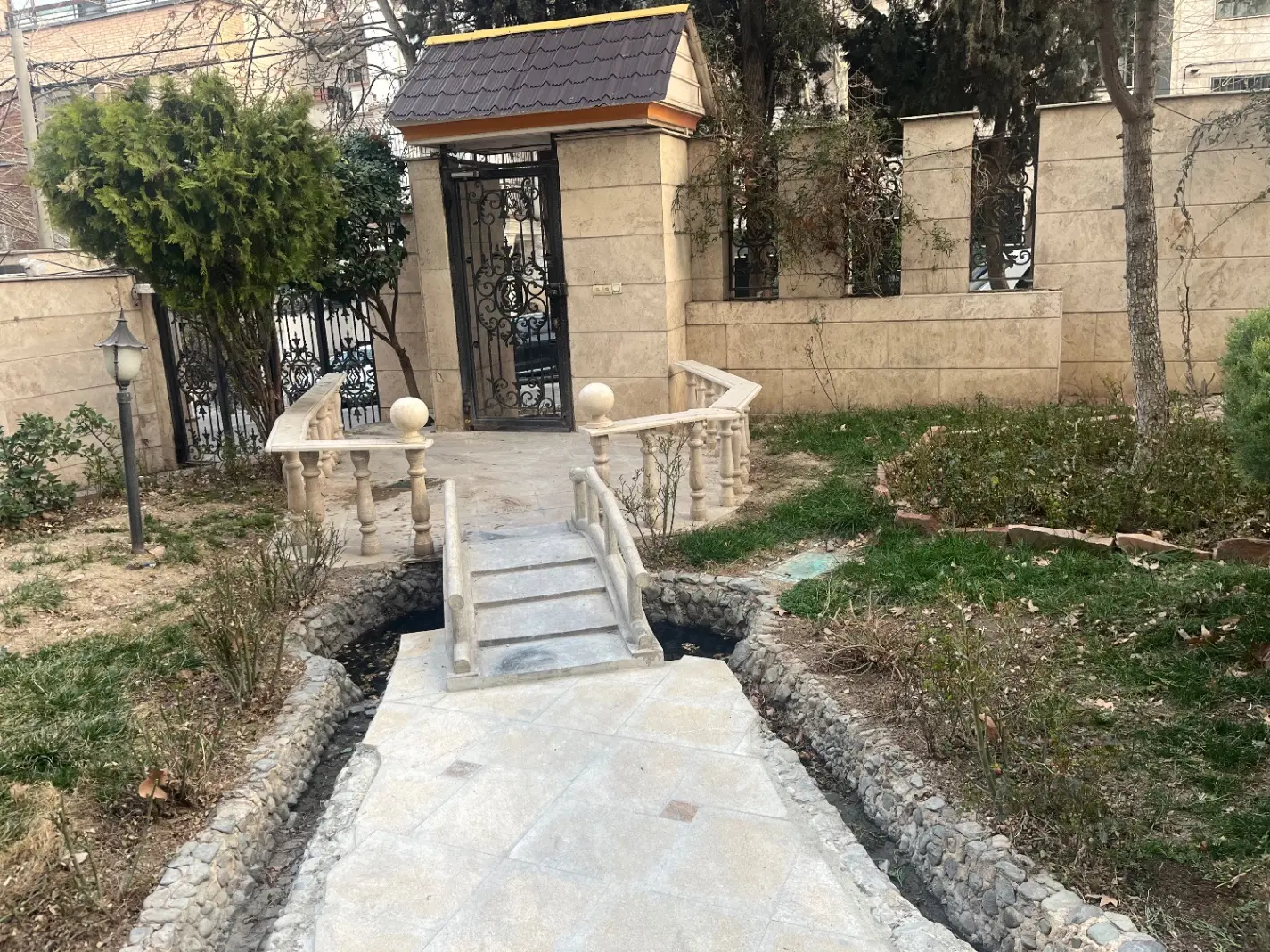 اجاره ۹۰ متر ۲ خواب _ سعادت اباد _ حوالی کاج_ فول