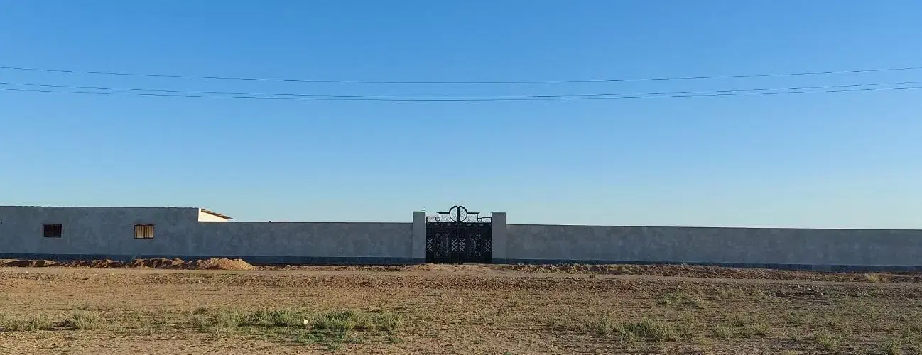 زمین چهاردیواری ۴۰۰۰ متری