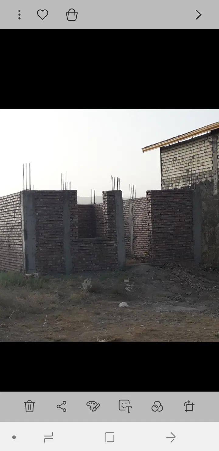 خانه نیمه ساخته تا زیر سقف