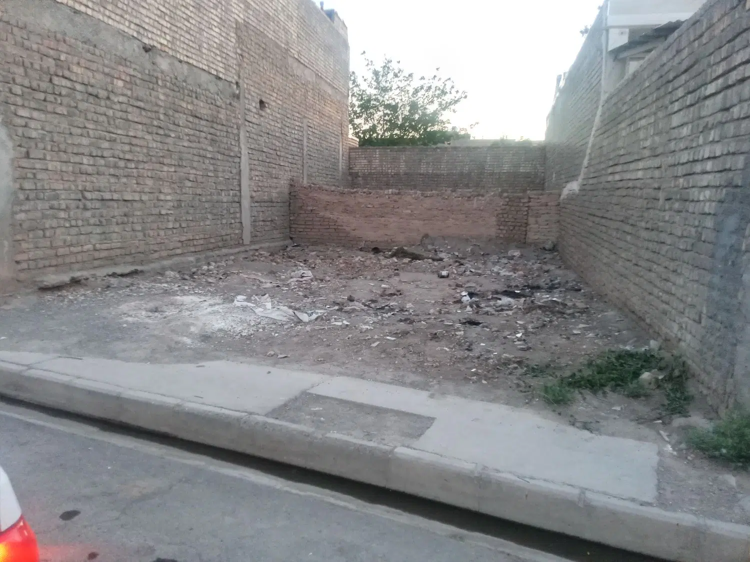 ۱۲۶متر زمین درروستای جنت اباد