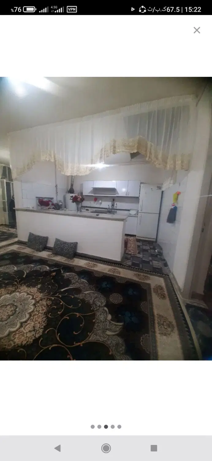 ملک فروشی در خیابان خبرنگار
