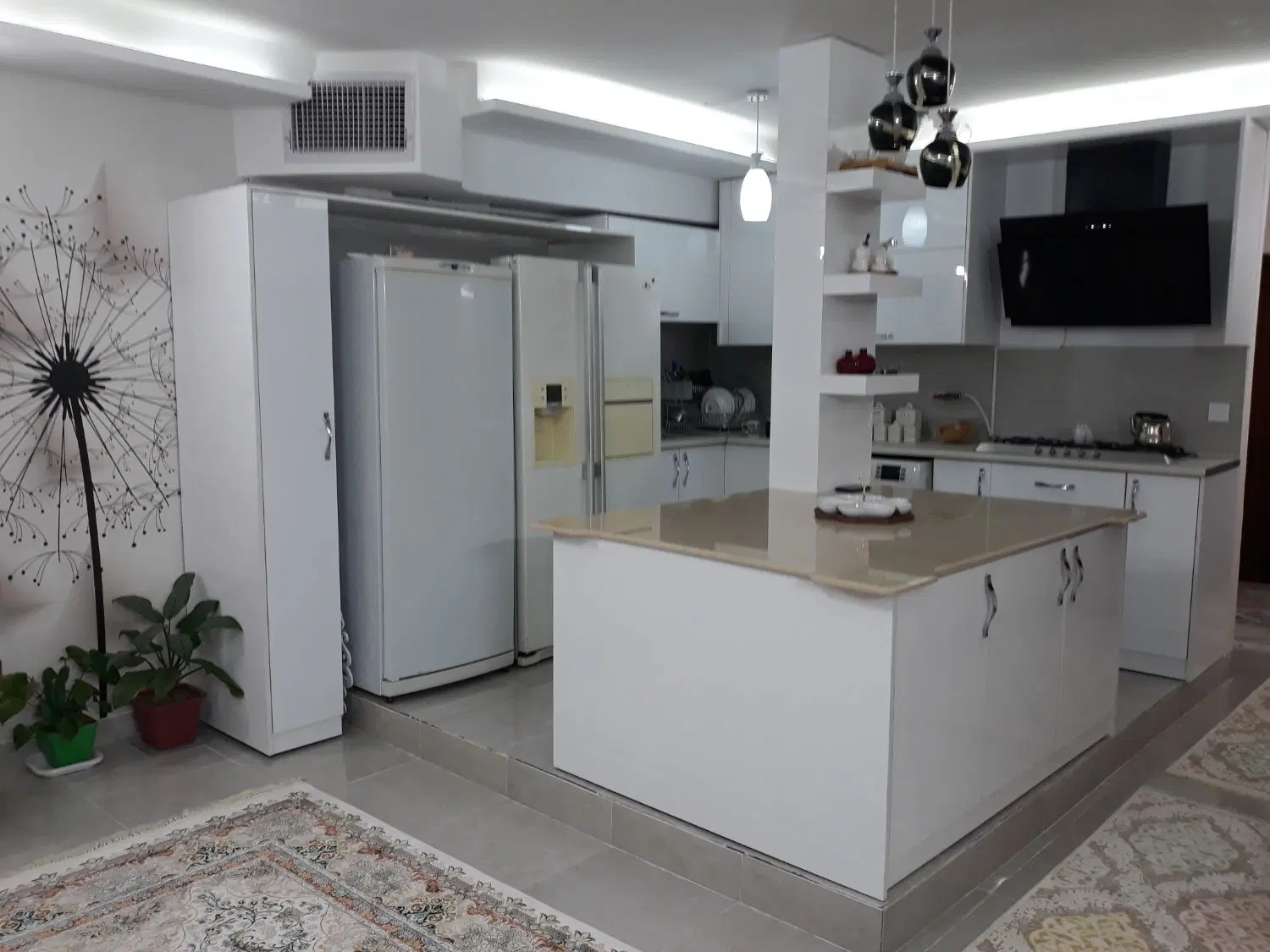 آپارتمان  از صفر تا صد بازسازی شده