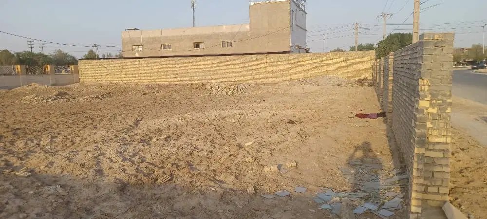 زمین به متراژ۴۰۲مترتجاری