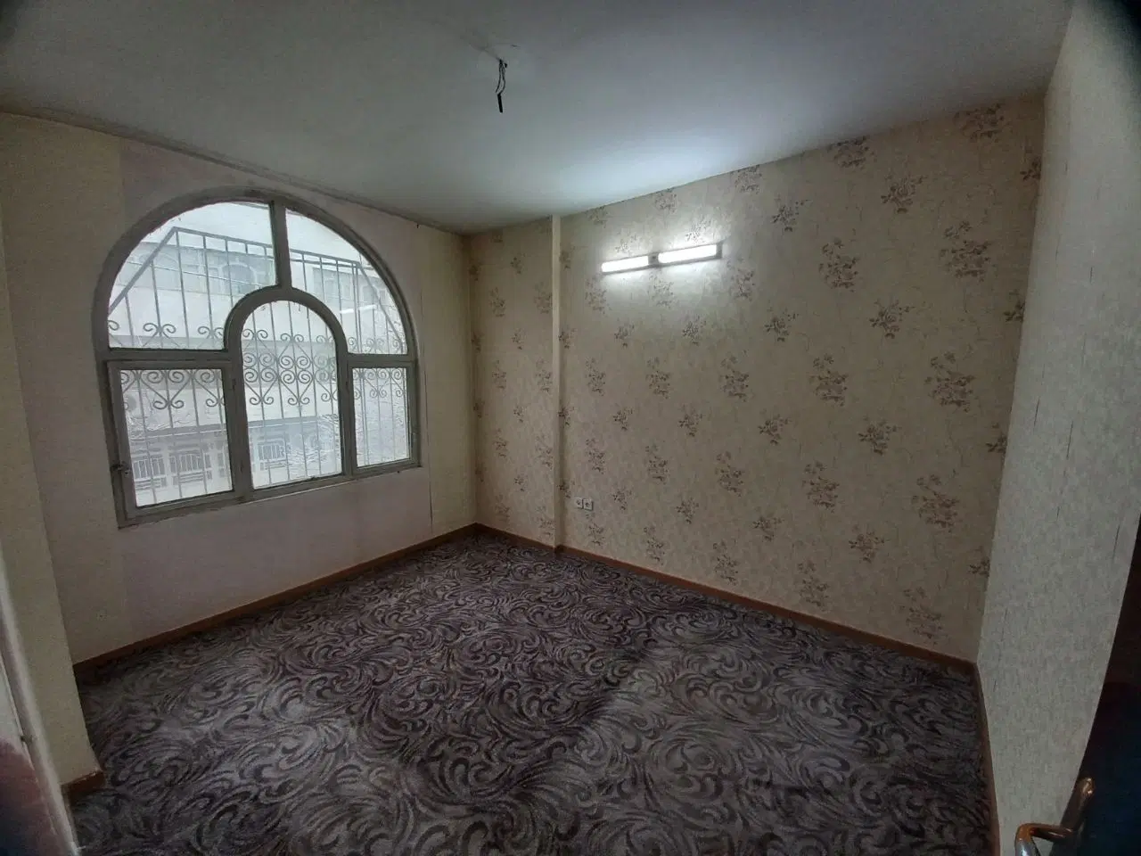 آپارتمان ۸۹ متر ساجدی حاشیه فخر موقعیت خوب