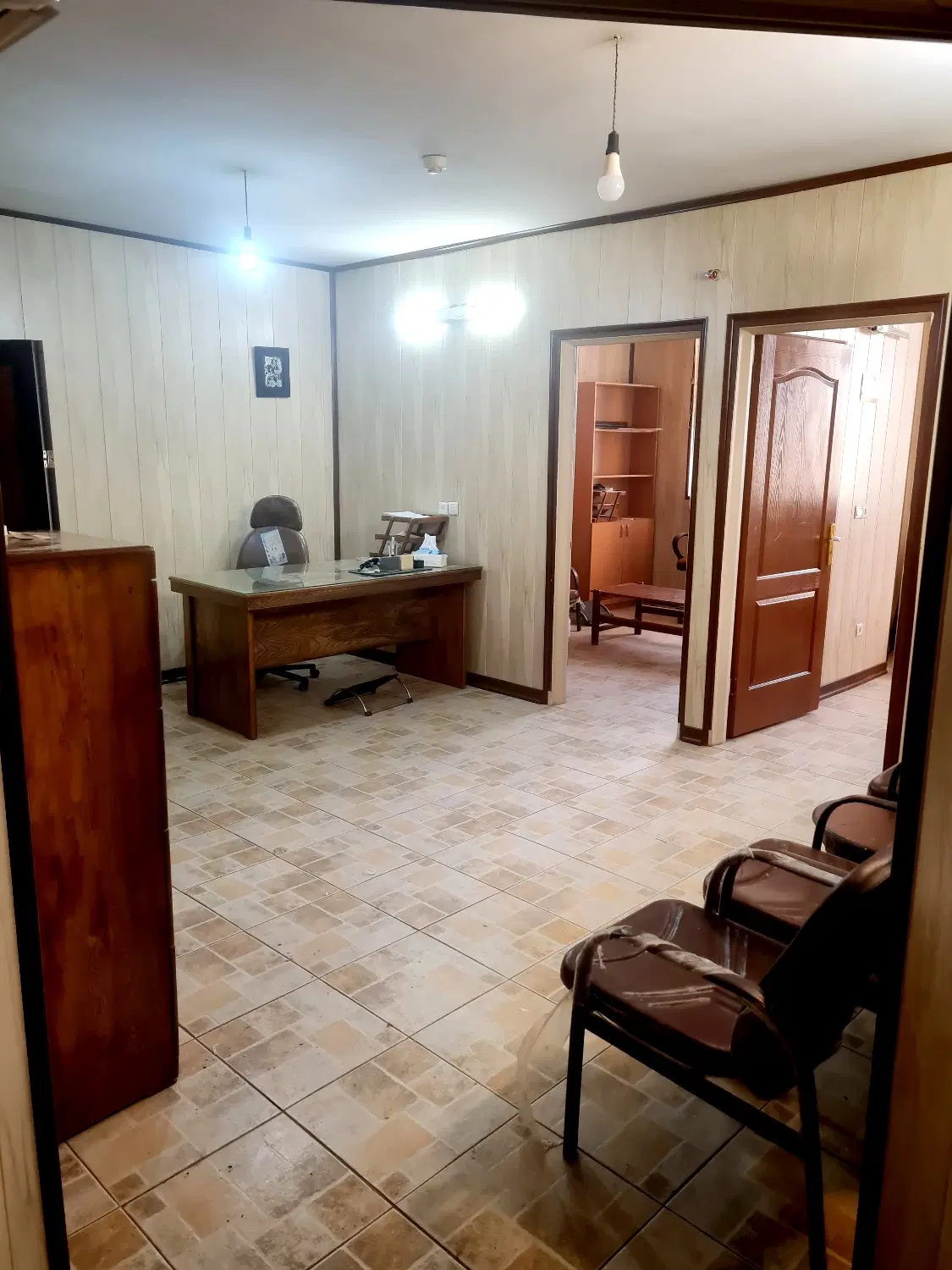 دفترکار گلستان مجتمع نور ، دو نبش