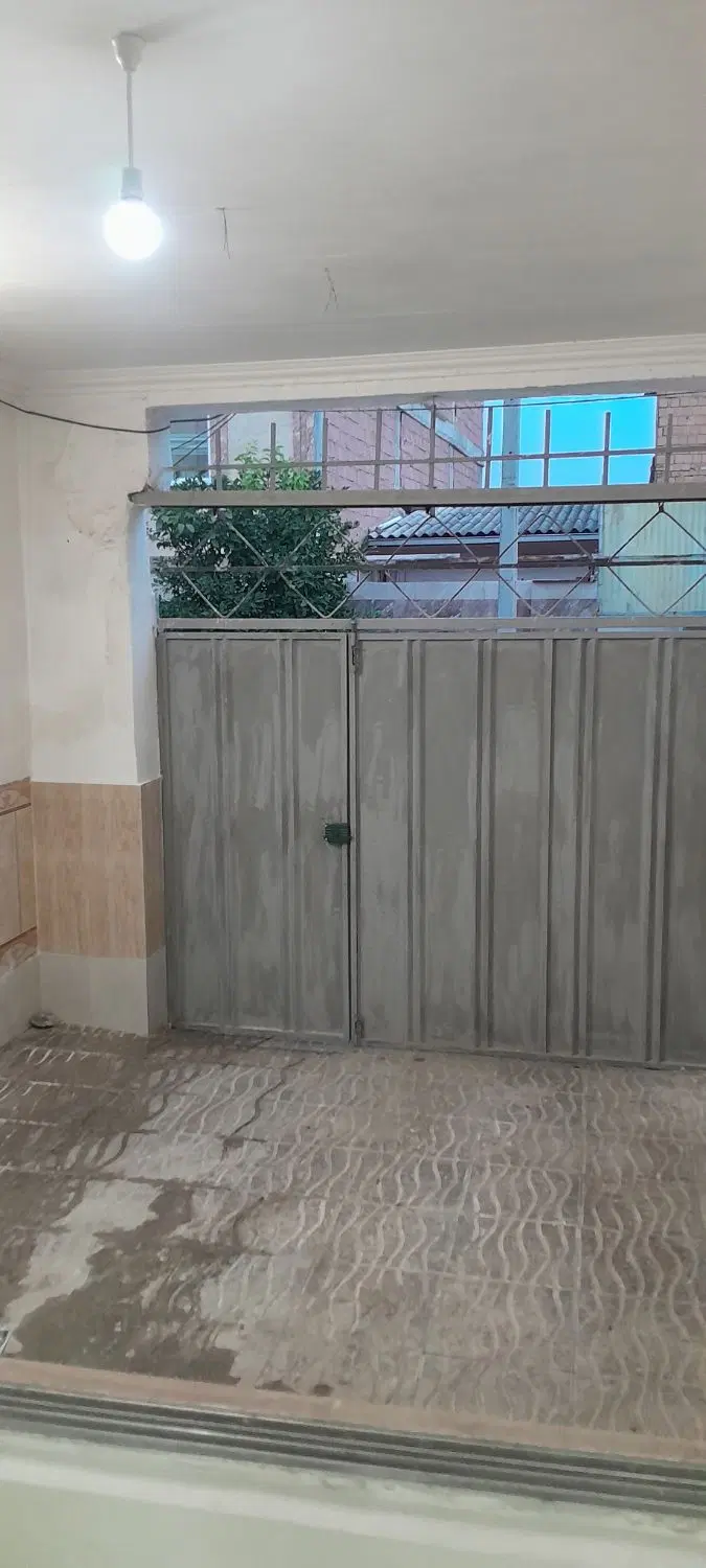 فروش خونه در کاشانی ۲۶ هم کف باپارکینگ راه جدا
