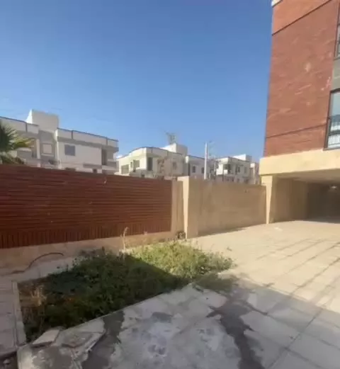 ویلایی دونبش دوطبقه ۱۰۰ متری