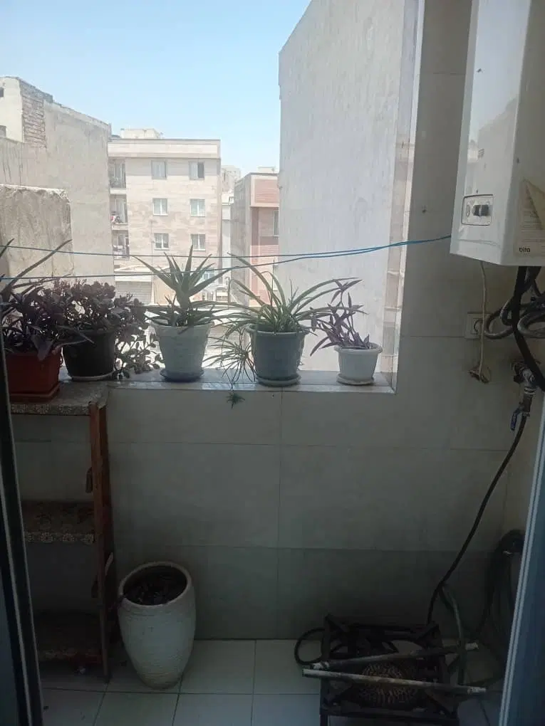 ۱۱۰ متر ۳خواب جنب مترو نواب* آسانسور*
