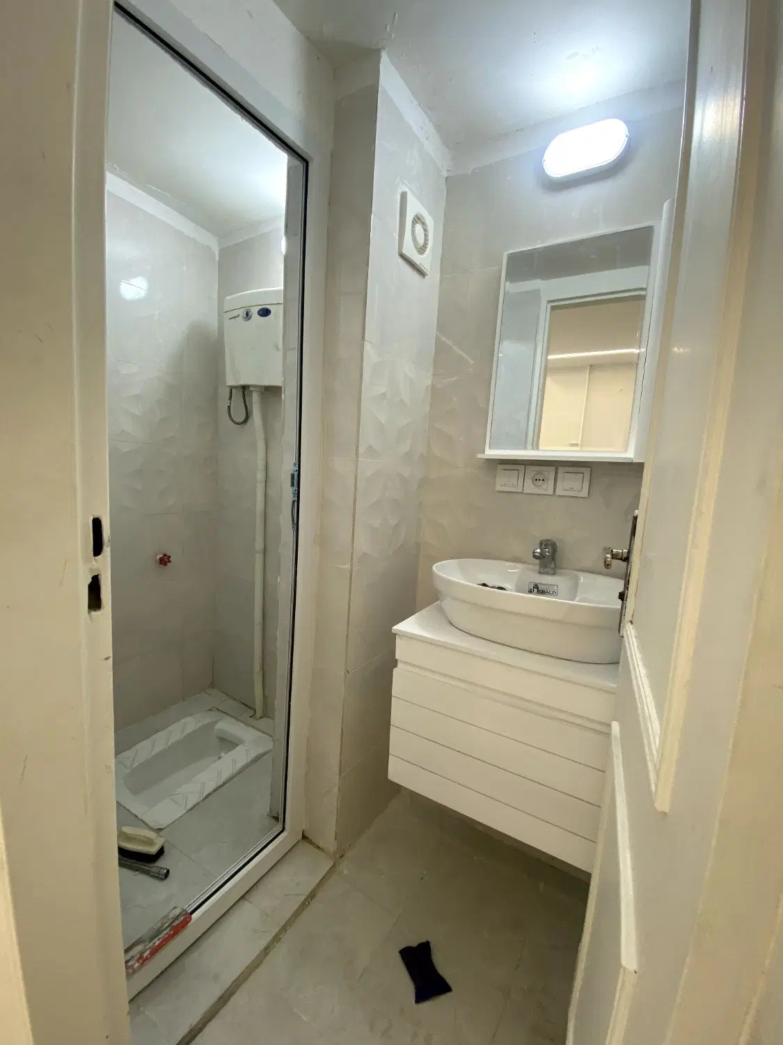 ۵۰متر قصرالدشت پایین تر از بهنود مالک هستم