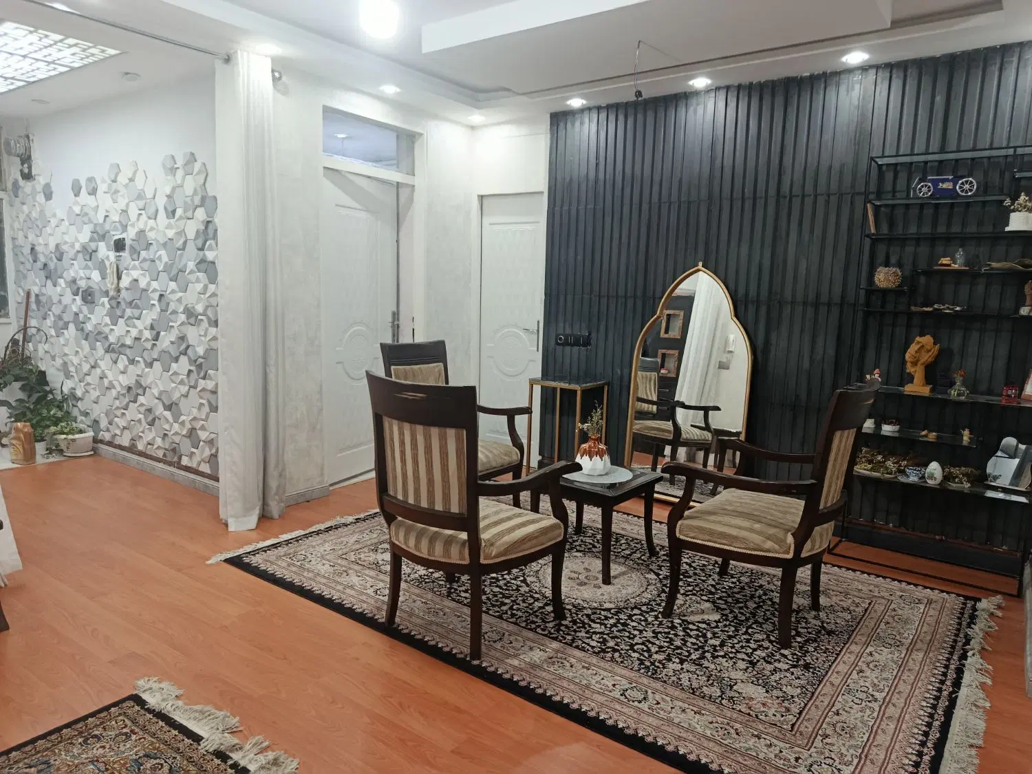 ویلایی ۲۰۵ متر سیاحتگ _ ایثارگران_ سرباز