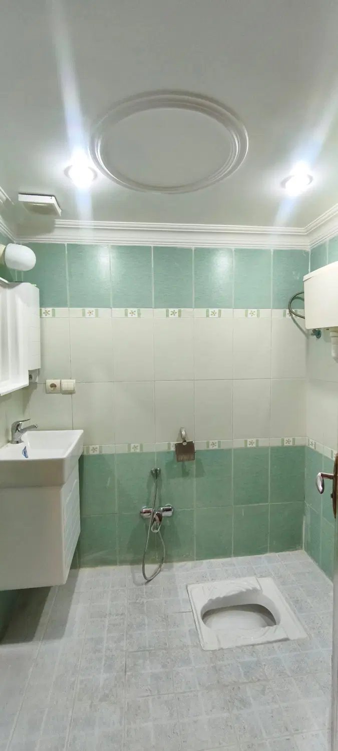 ۱۰۰ متر خوش نقشه، بدون ریشه ، لوکیشن عالی