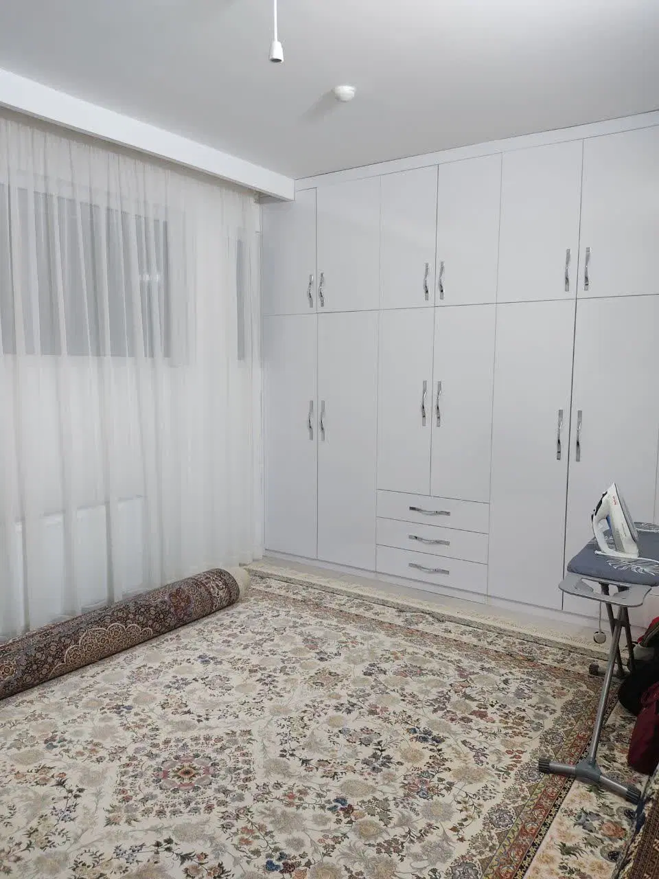 منزل فروشی ویلایی 260متری خیابان عدل