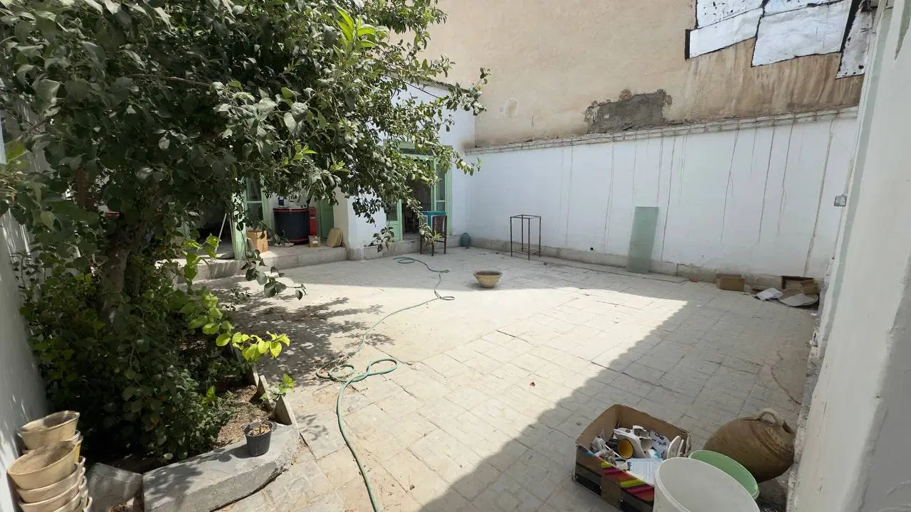 خانه ویلایی جهت انبار و کارگاه و سکونت