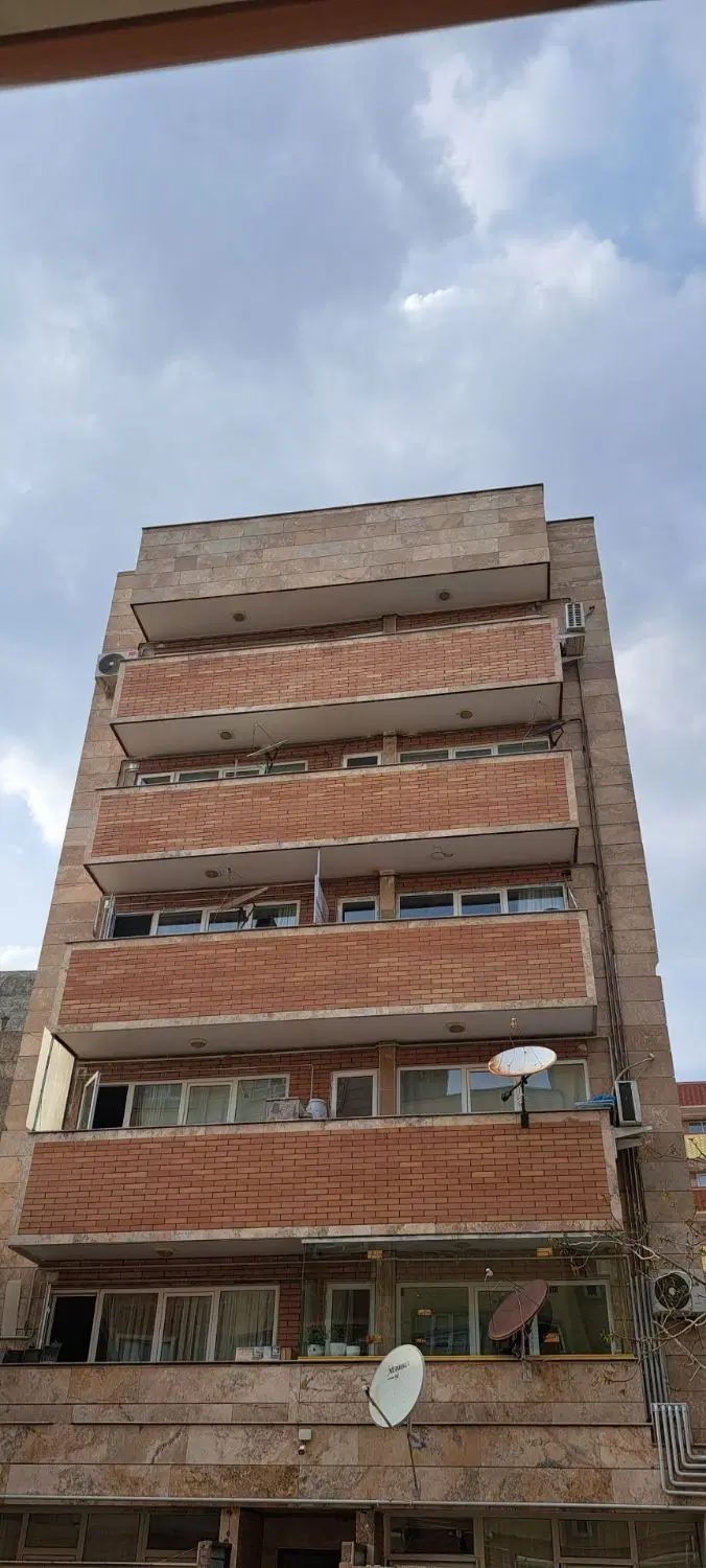 آپارتمان درشکللی چهاردربندها۸۳متر