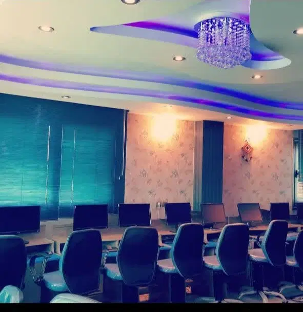 اجاره مجتمع  اپادانا اول جهت اداره وشرکت