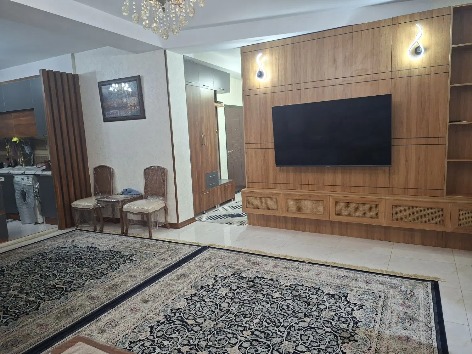 فروش واحد ۱۰۱ متری 16 متری قدوسی