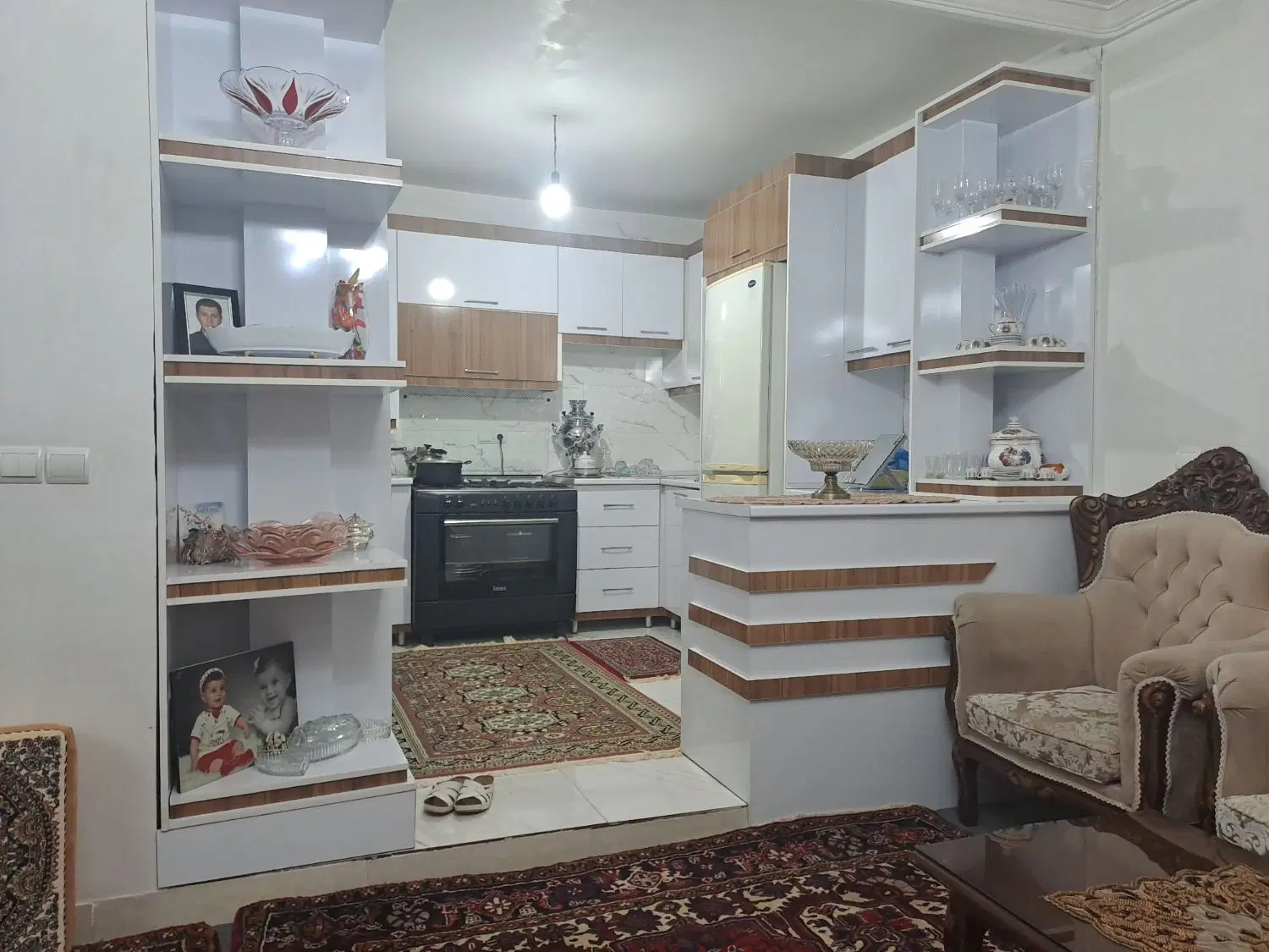 ۲۰۱مترحیاط