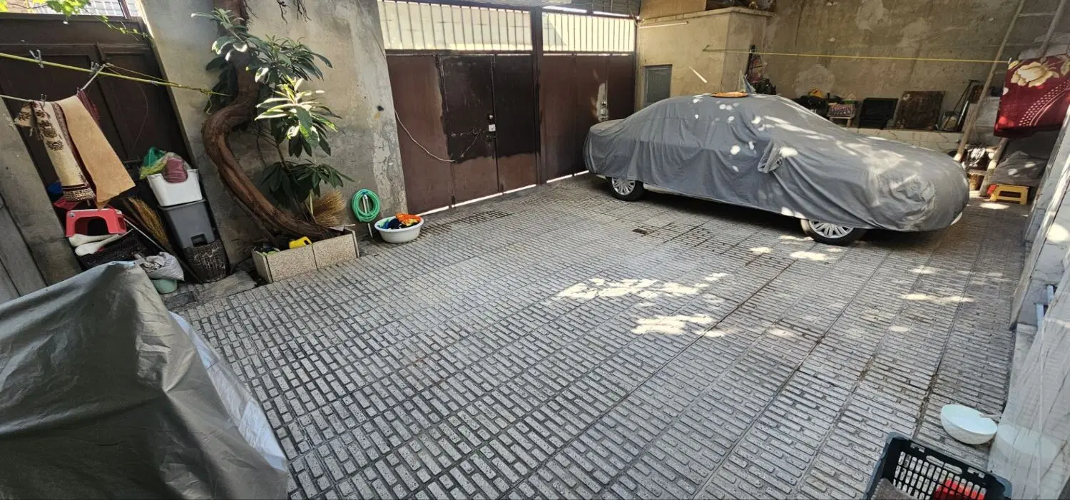 خانه ویلایی ۲۱۰متری .آریاشهرکوچه۶