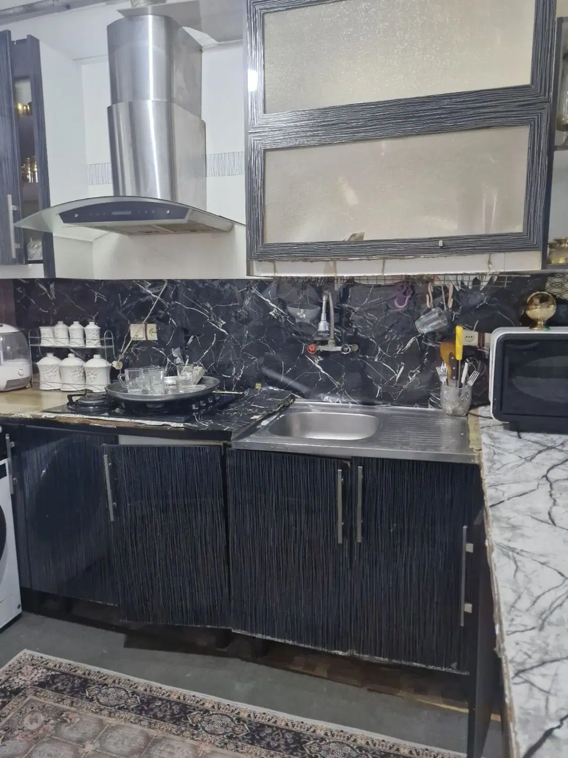 سه واحده بالا ۹۲ متری گلبرگها و ۸۰ متری رضوان ۱
