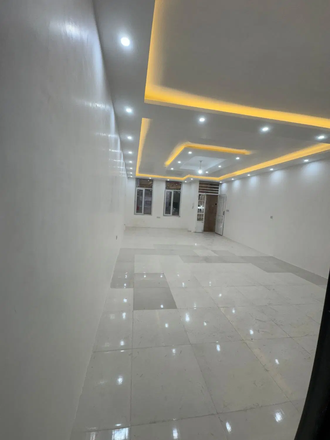خونه دوطبقه شیک و نوساز بسیار تمیز ویلایی
