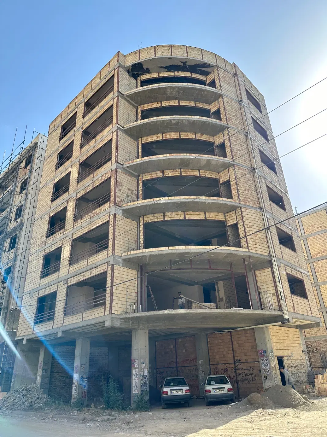 آپارتمان پل قویون_احمدی روشن