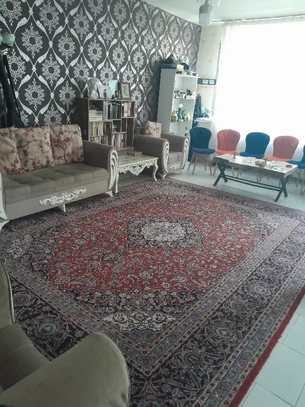 همخونه آقا دانشجو