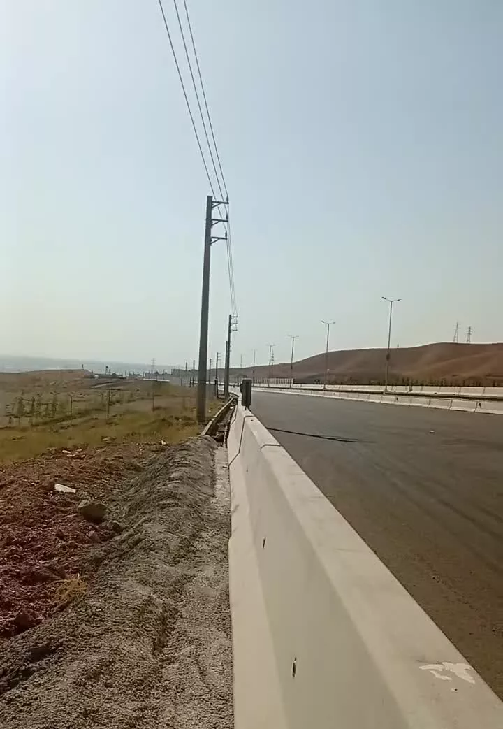 فروش زمین ۳۳۰۰ متری بر اتوبان شهید سلیمانی