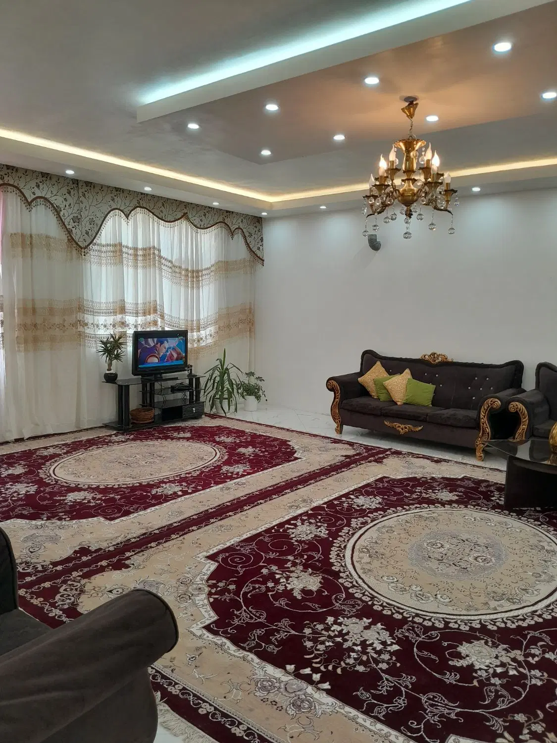 اجاره خانه روزانه_هفتگی_ماهانه (شهرجرد)