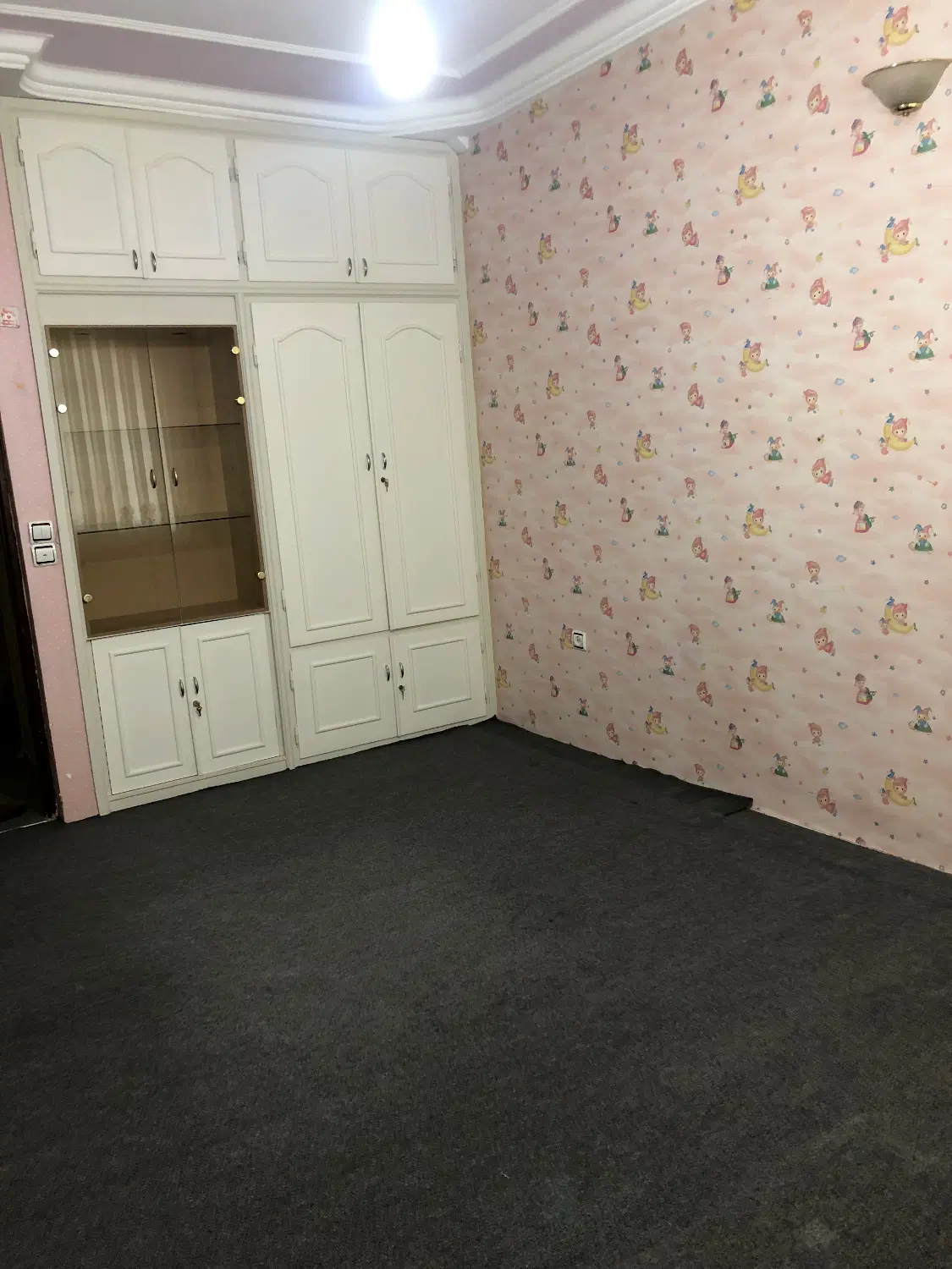 اجاره مسکونی راه مجزا ۲۶۵متر بر خیابان آزادگان یک