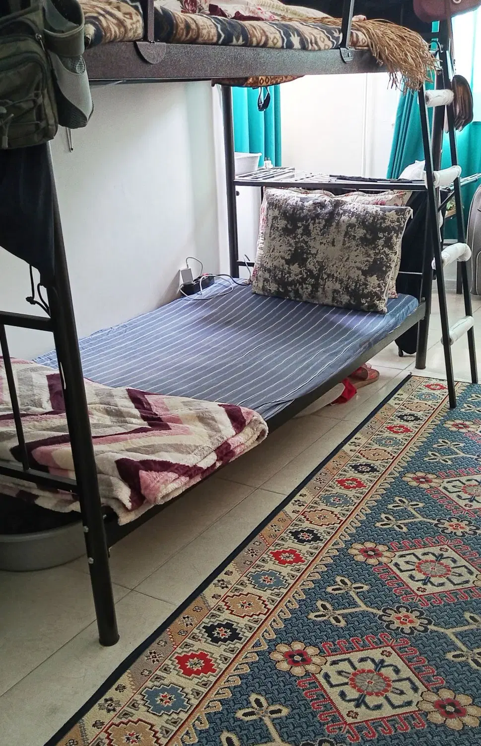 اجاره یکماهه تخت پایین خوابگاه بدون پول پیش