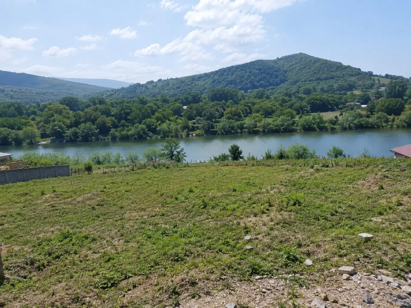 زمین مسکونی