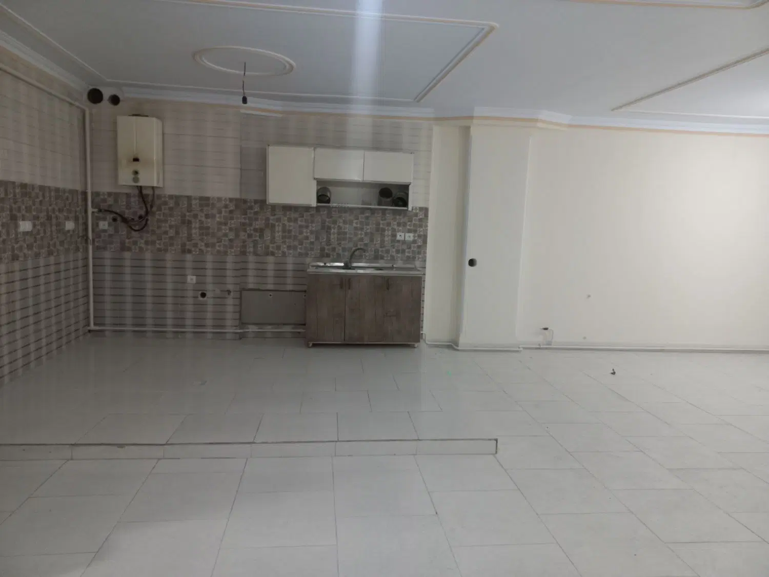 آپارتمان ۳ طبقه