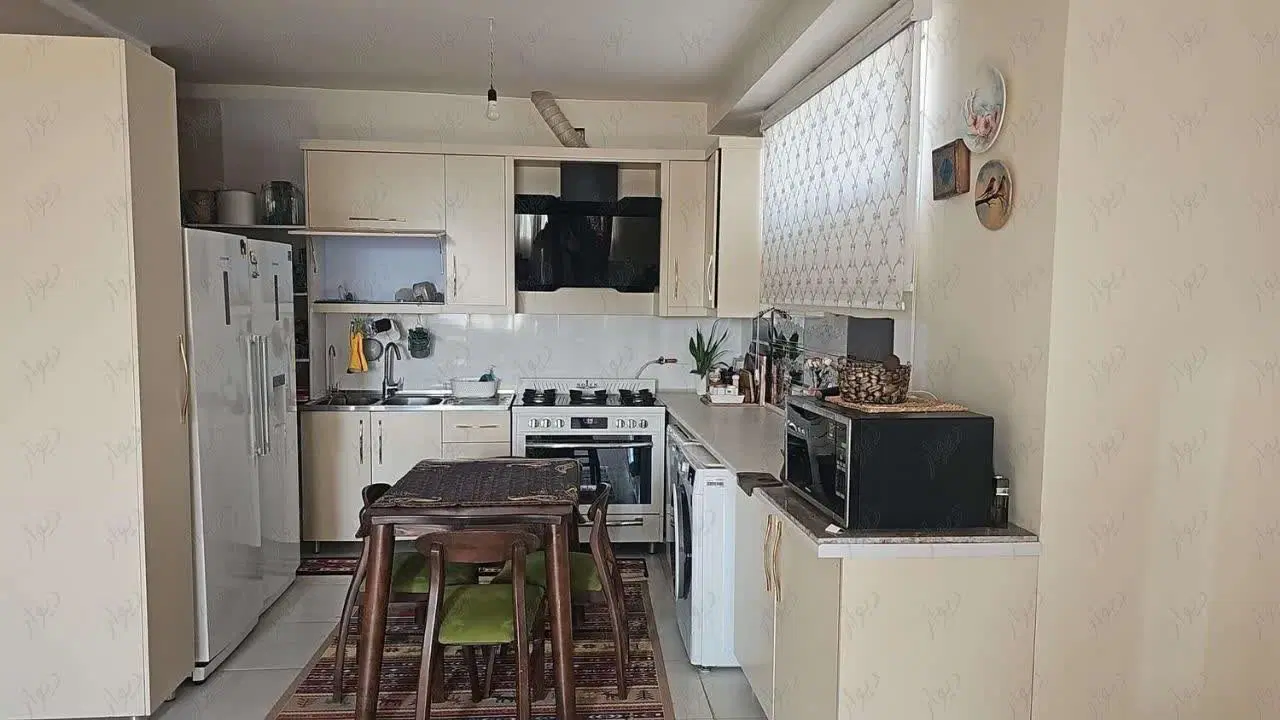 ۱۰۰ متری ابن سینا تک واحدی